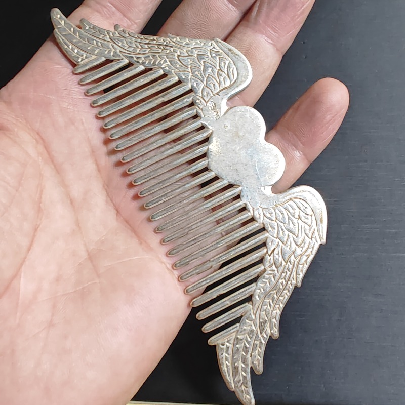 House Hair Care - Elegante Peine de Pelo Metálico Retro